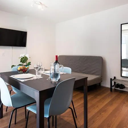 Апартаменты Hitrental Altstetten *